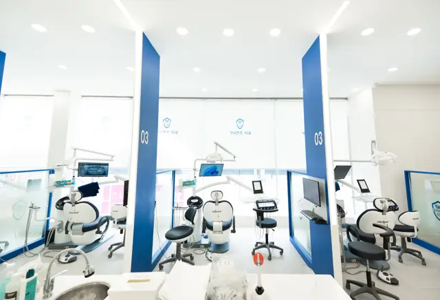 Semi-private treatment bays